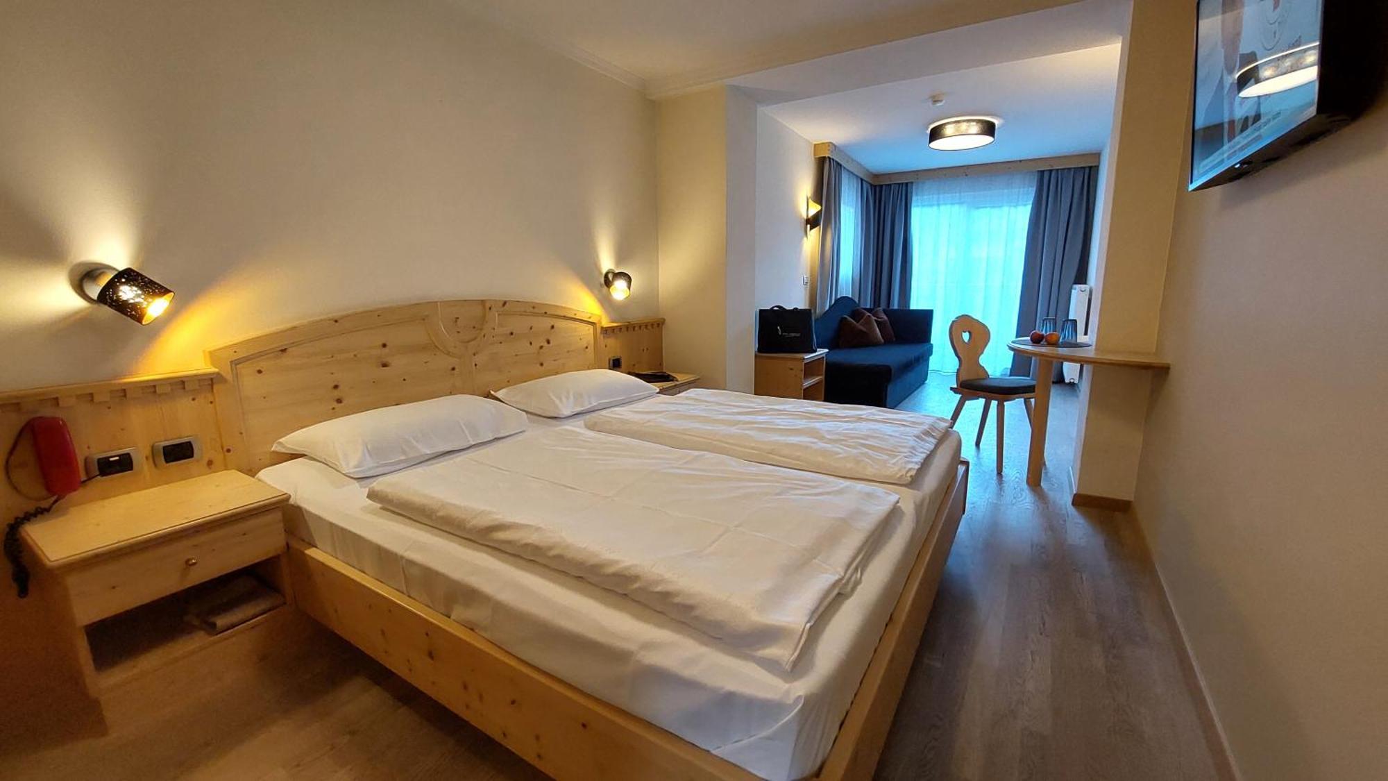 Hotel Cristallo Santa Cristina Val Gardena 외부 사진