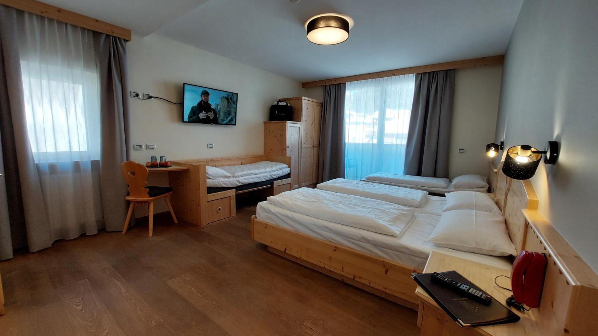 Hotel Cristallo Santa Cristina Val Gardena 외부 사진